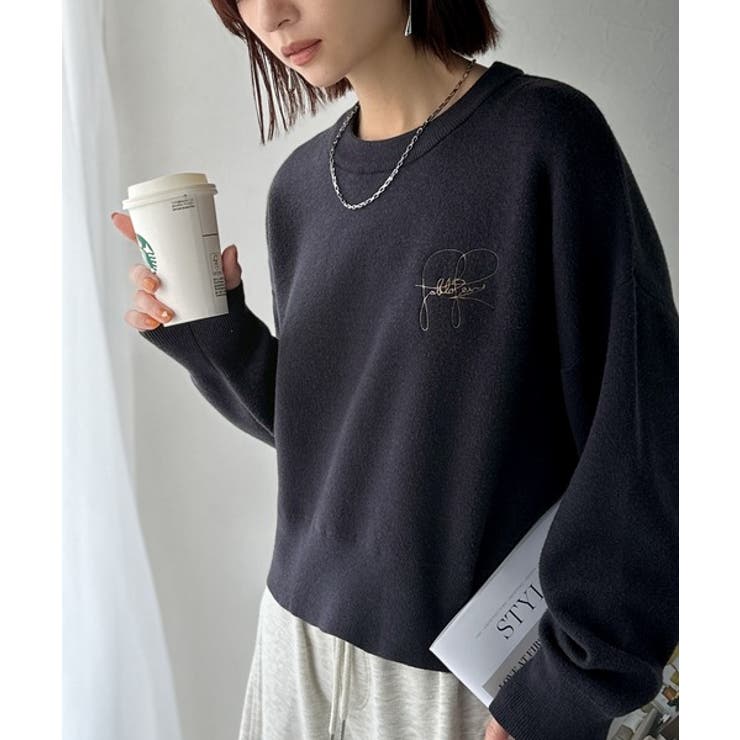 スウェットライクで”魅せる”大人のリラクシーな1枚。胸元サインロゴ刺繍入りニット… | Classical Elf  | 詳細画像38 