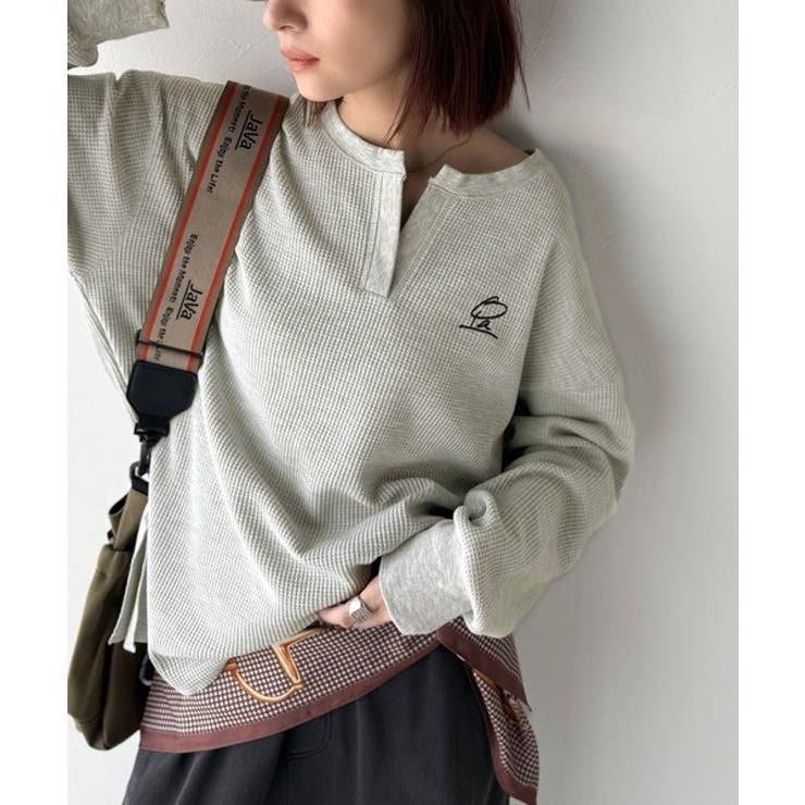 洒落感アップのこなれT。胸刺繍ワッフルオーバーサイズキーネックロンT（長袖） | Classical Elf  | 詳細画像14 