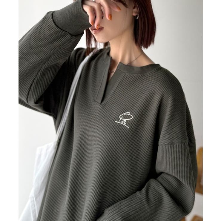 洒落感アップのこなれT。胸刺繍ワッフルオーバーサイズキーネックロンT（長袖） | Classical Elf  | 詳細画像18 