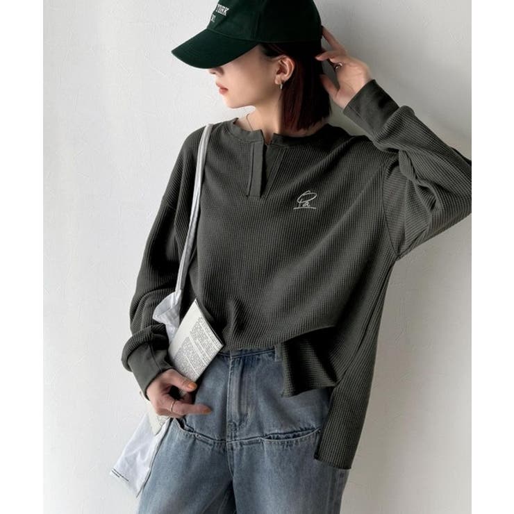 洒落感アップのこなれT。胸刺繍ワッフルオーバーサイズキーネックロンT（長袖） | Classical Elf  | 詳細画像21 