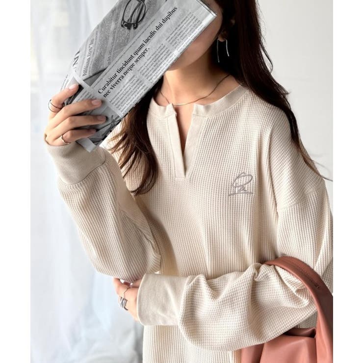 洒落感アップのこなれT。胸刺繍ワッフルオーバーサイズキーネックロンT（長袖） | Classical Elf  | 詳細画像24 