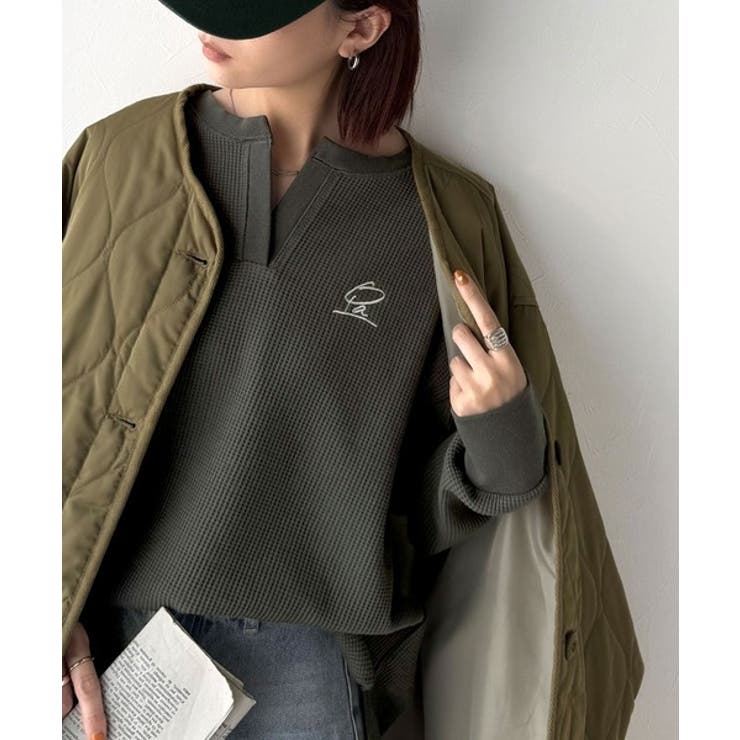 チャコール | 洒落感アップのこなれT。胸刺繍ワッフルオーバーサイズキーネックロンT（長袖） | Classical Elf 