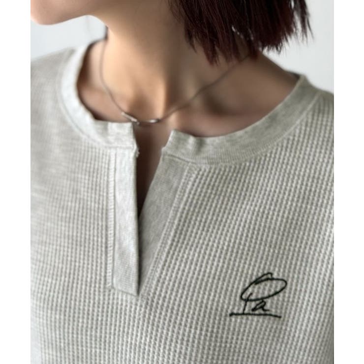 洒落感アップのこなれT。胸刺繍ワッフルオーバーサイズキーネックロンT（長袖） | Classical Elf  | 詳細画像36 