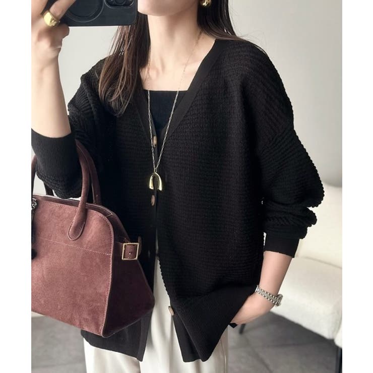 ブラック | ゆるっと羽織って、即こなれ見え。表面変化ブークレニットカーディガン | Classical Elf 