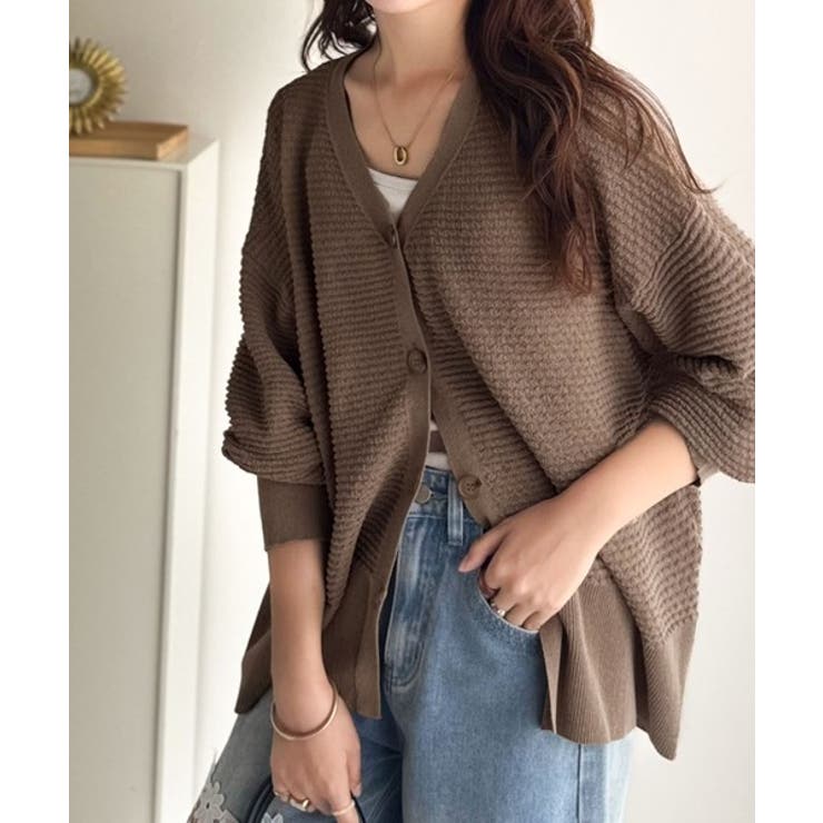 モカ | ゆるっと羽織って、即こなれ見え。表面変化ブークレニットカーディガン | Classical Elf 