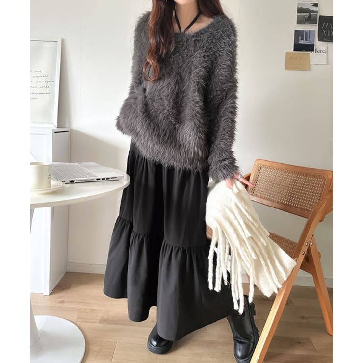 ブラック×チャコール | 二度見の華やかさ。シャギーニット×ティアードキャミワンピースセット | Classical Elf 