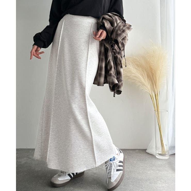 もっちり肉感が作る美しいシルエット。ダンボールマーメイドスカート