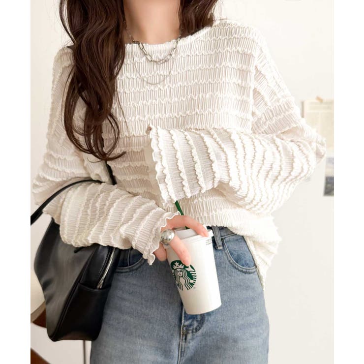 オフホワイト | 程よい甘さが可愛い。袖メロウシャーリングタックブラウス（長袖） | Classical Elf 