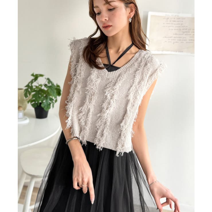 アイボリー×ブラック | ヘルシーな肌見せで、あざと魅せ。フリンジニット×フレアーチュールワンピースセット… | Classical Elf 