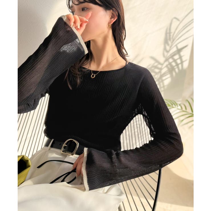 ブラック | 透き通る気品を、日常に。ランダムタックシアー袖フレア長袖トップス | Classical Elf 