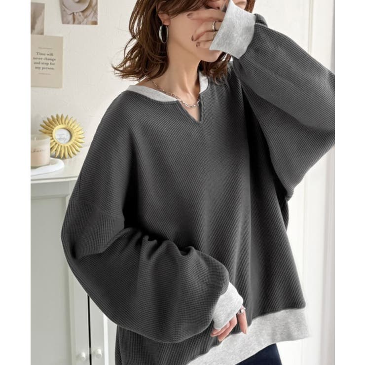 チャコール | 今っぽさは、色でつくる。オーバーサイズ配色ワッフルプルオーバー | Classical Elf 