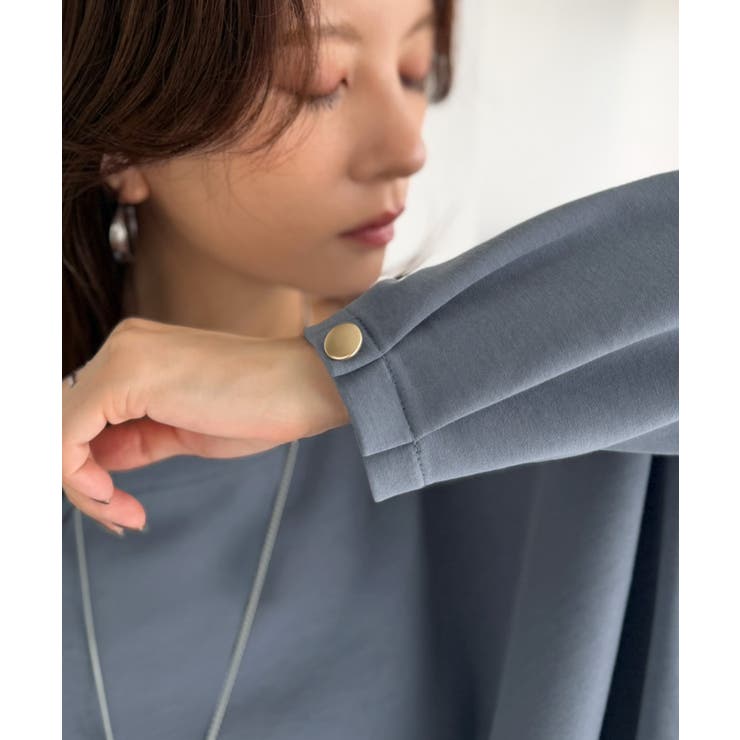 一枚で、品よく華奢見え。袖タック×マットゴールドボタン使い ボートネックポンチ素… | Classical Elf  | 詳細画像38 