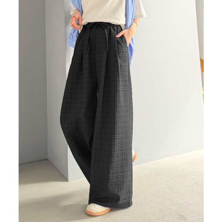 履くだけでお洒落見え。涼しげ素材で魅せる。サッカーチェックタックワイドパンツ | Classical Elf  | 詳細画像17 