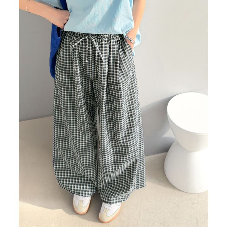 履くだけでお洒落見え。涼しげ素材で魅せる。サッカーチェックタックワイドパンツ | Classical Elf  | 詳細画像31 