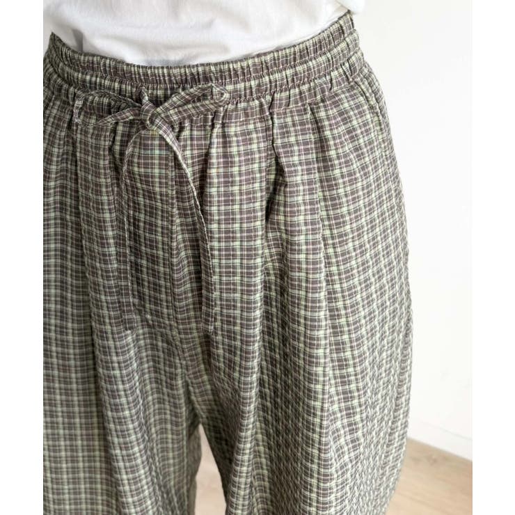 履くだけでお洒落見え。涼しげ素材で魅せる。サッカーチェックタックワイドパンツ | Classical Elf  | 詳細画像39 