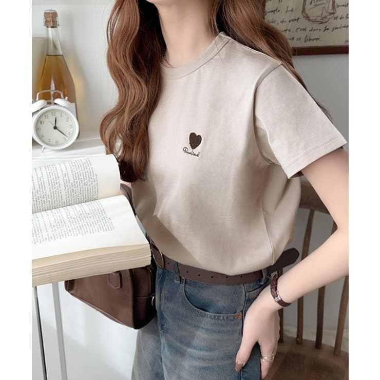 トレンドをまとう。綿100％シルケット風ハート胸サガラ刺繍Tシャツ（半袖） | Classical Elf  | 詳細画像33 