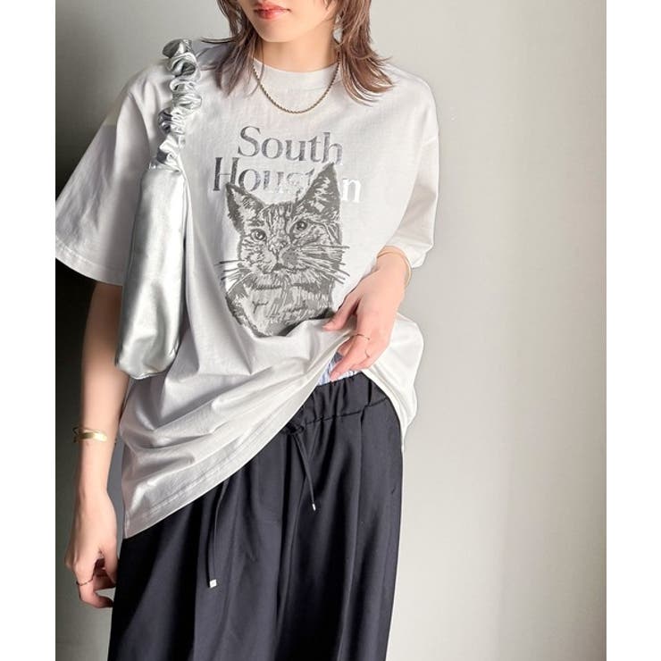 【関税込】DVF ★エレガントで毎日が特別に★半袖トップス 上品カジュアルを楽しむ。シルケット風アニマルTシャツ（半袖