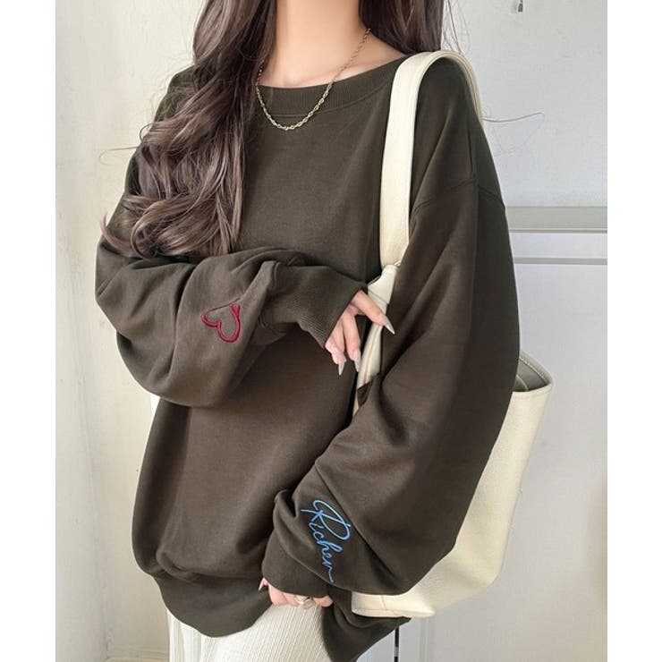 ブラウン | こなれた主役級の存在感♪袖ハート＆手書き風ロゴ刺繍裏毛オフショルオーバーサイズス… | Classical Elf 