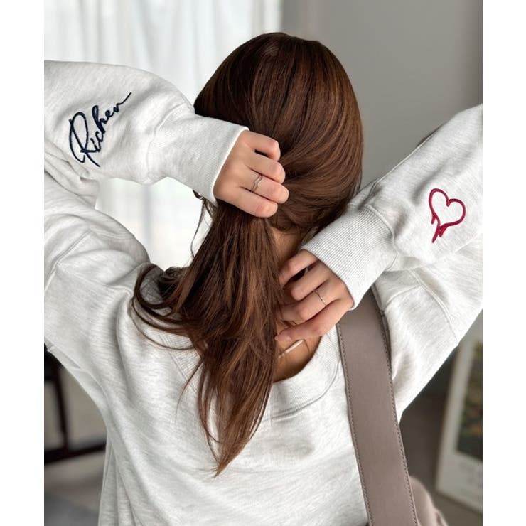 こなれた主役級の存在感♪袖ハート＆手書き風ロゴ刺繍裏毛オフショルオーバーサイズス… | Classical Elf  | 詳細画像36 