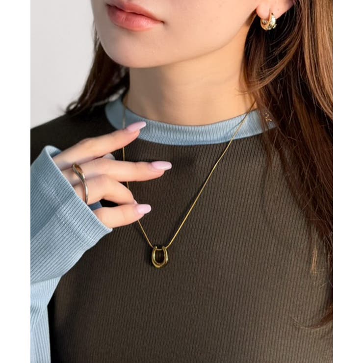 レイヤード見えで仕上げる、きれいめモード。指穴（サムホール）付き袖配色切り替えテ… | Classical Elf  | 詳細画像38 