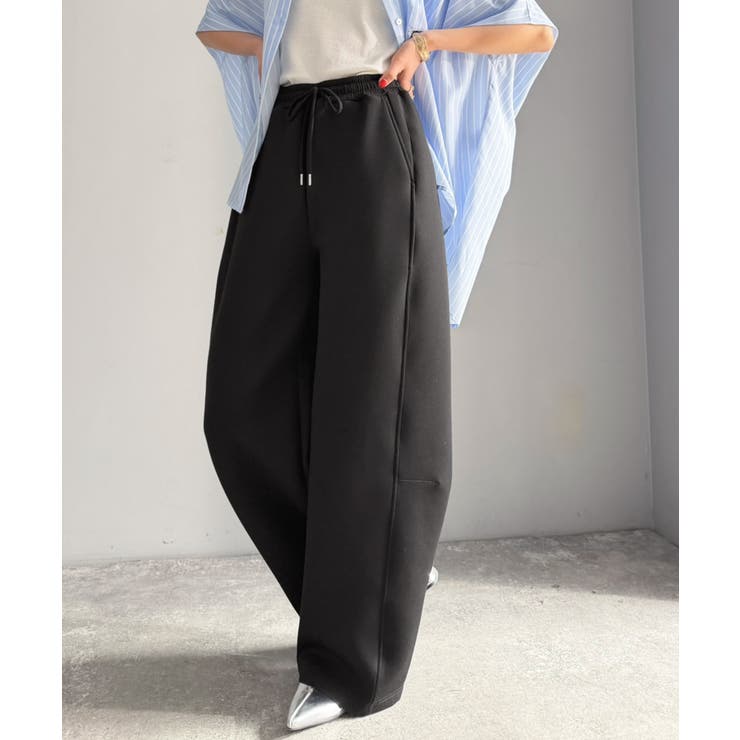 頑張らないのに、こなれ見え。ダンボール素材カーブスウェットパンツ | Classical Elf  | 詳細画像1 