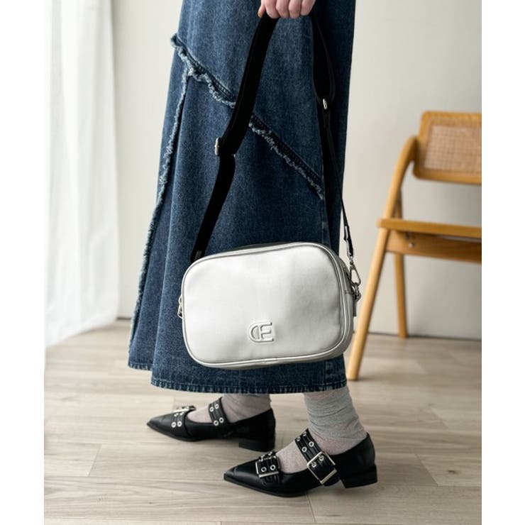 気取らないのに、おしゃれ見え。エンボスショルダーバッグ | Classical Elf  | 詳細画像17 