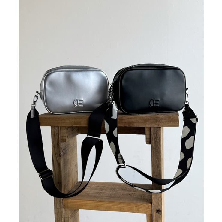 気取らないのに、おしゃれ見え。エンボスショルダーバッグ | Classical Elf  | 詳細画像22 