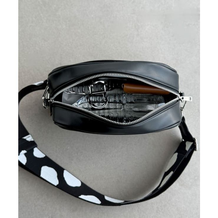 気取らないのに、おしゃれ見え。エンボスショルダーバッグ | Classical Elf  | 詳細画像27 