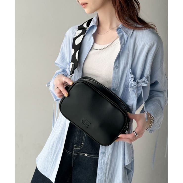 気取らないのに、おしゃれ見え。エンボスショルダーバッグ | Classical Elf  | 詳細画像5 