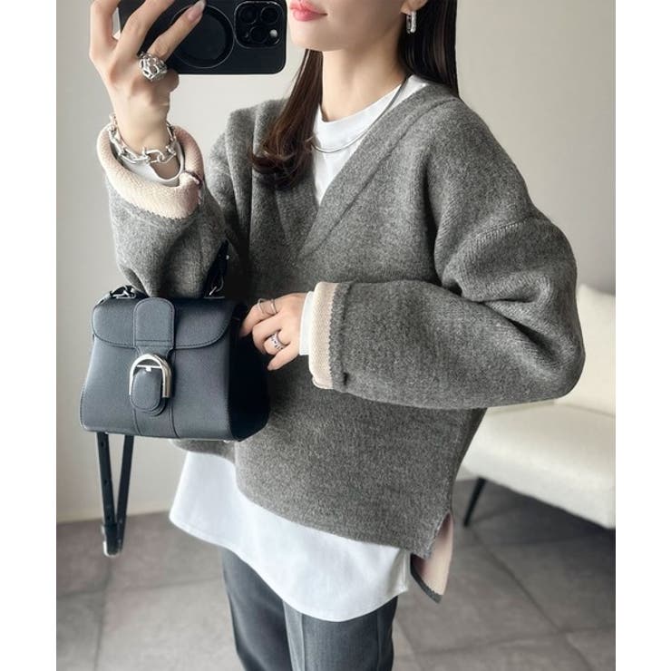 チャコール | 深めのネックが大人の抜け感をプラス◎WFACE Vネック配色ニットPO | Classical Elf 