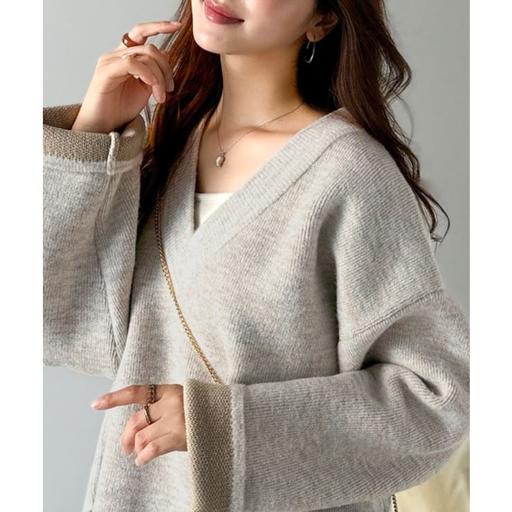 オートミール | 深めのネックが大人の抜け感をプラス◎WFACE Vネック配色ニットPO | Classical Elf 
