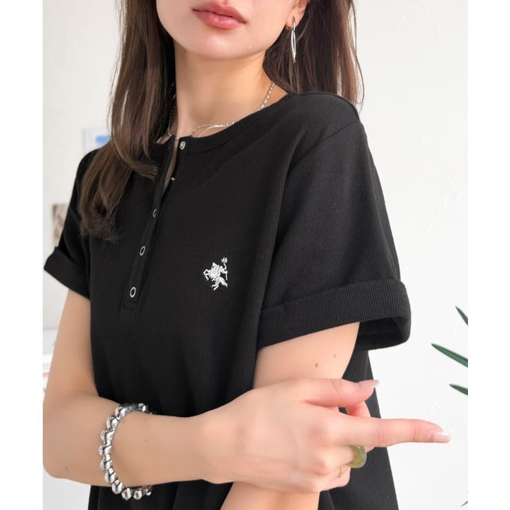 すっきり華奢魅せ。袖ロールアップ胸刺繍入りヘンリーネックリブTシャツ (半袖) | Classical Elf  | 詳細画像8 