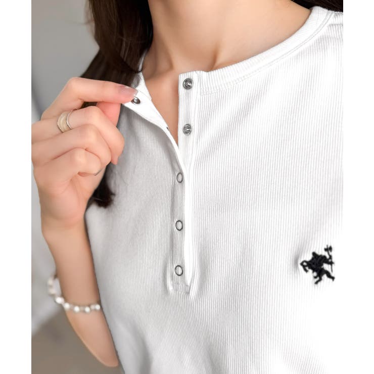 すっきり華奢魅せ。袖ロールアップ胸刺繍入りヘンリーネックリブTシャツ (半袖) | Classical Elf  | 詳細画像28 