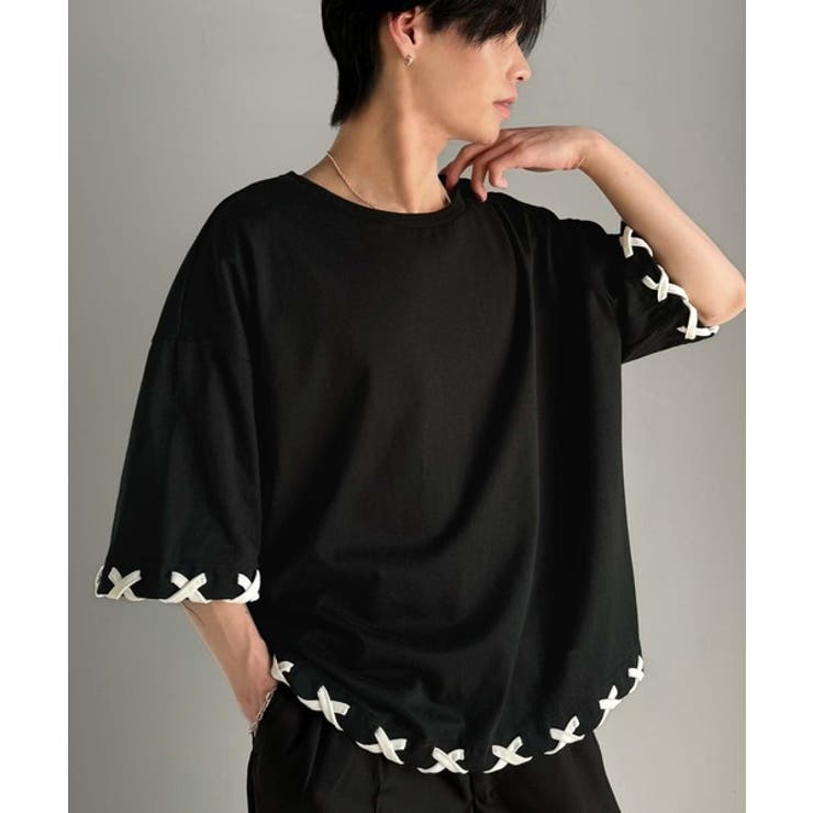 ブラック×オフホワイト | トレンドライクなゆるシルエット。【メンズ】ステッチデザインTシャツ（半袖） | Classical Elf Men