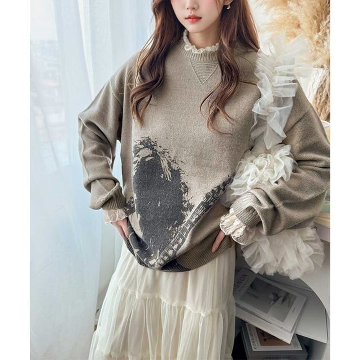 大胆なグラフィックが存在感をプラス。人柄シルエットプリントニット