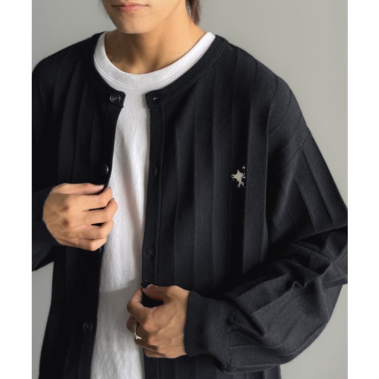 知的に決まる、メンズの上品シンプル。胸刺繍タック編みカーディガン（長袖） | Classical Elf Men | 詳細画像8 