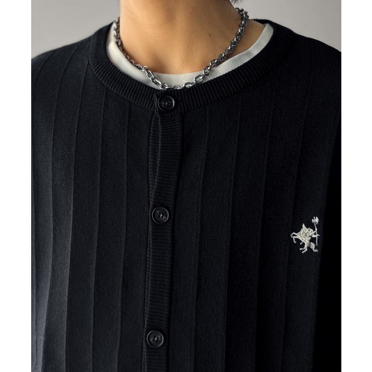 知的に決まる、メンズの上品シンプル。胸刺繍タック編みカーディガン（長袖） | Classical Elf Men | 詳細画像17 