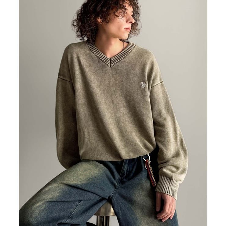 ブラウン | 「自分ウケ最強。」綿100％刺繍入りピグメント加工Vネックセーター | Classical Elf Men