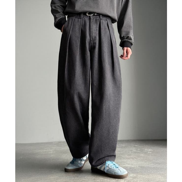 ブラック | 「虜になる！」インツータックワイドバルーンデニム Inverted Two | Classical Elf Men