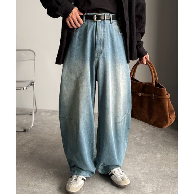 ライトブルー | 「シルエットで語る。」ブラスト加工カーブシルエットバレルレッグデニムパンツ | Classical Elf Men