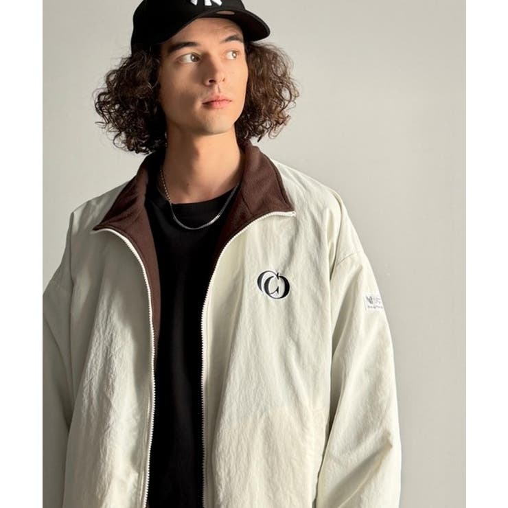 これ1着で実質2着分の価値。」ナイロン×ボア2wayリバーシブル胸元刺繍