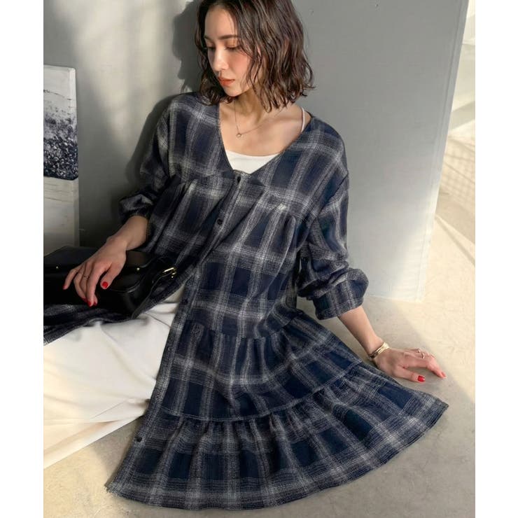 ネイビー | 【Classical Evon】華やかさと体型カバーを両立する、着回し抜群な1枚… | Classical Elf 