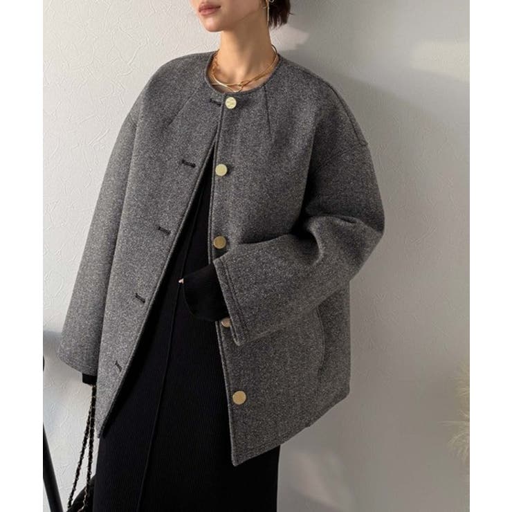 端正な佇まいが導く上品スタイル。ツイードボンディング金釦ノーカラージャケット | Classical Elf  | 詳細画像7 