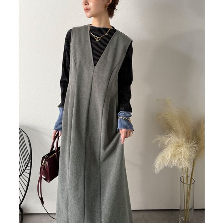 チャコール | 一枚で決まる、凛とした美しさ。Vネックウエストタックワンピース | Classical Elf 