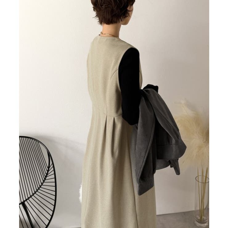 一枚で決まる、凛とした美しさ。Vネックウエストタックワンピース | Classical Elf  | 詳細画像17 