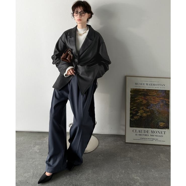 羽織るだけで上品ハンサム。レザー風加工スエード袖タックテーラード