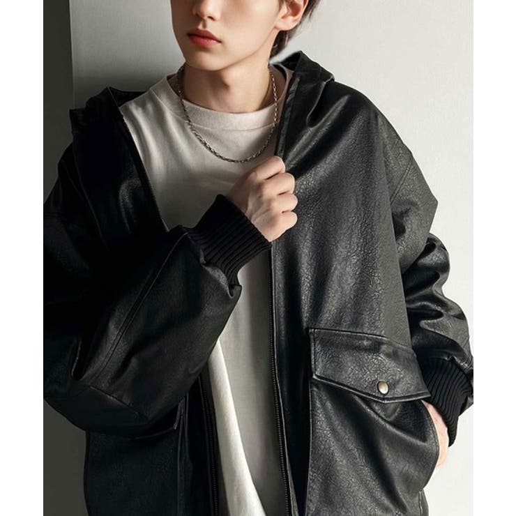 ヴィンテージ感が映える。フェイクレザーフーディーブルゾン[品番