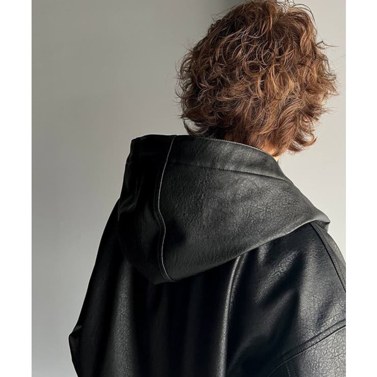 ヴィンテージ感が映える。フェイクレザーフーディーブルゾン[品番