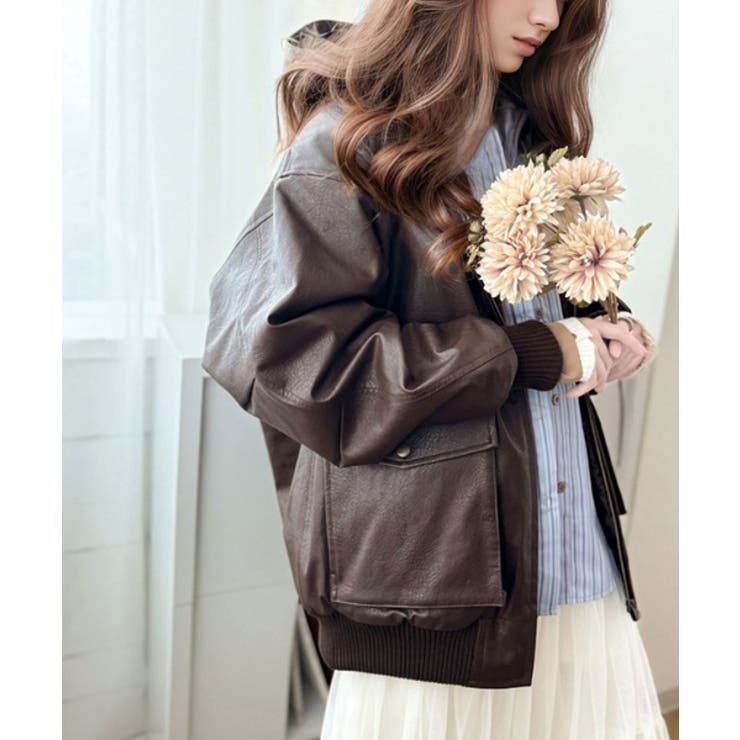 ヴィンテージ感が映える。フェイクレザーフーディーブルゾン[品番