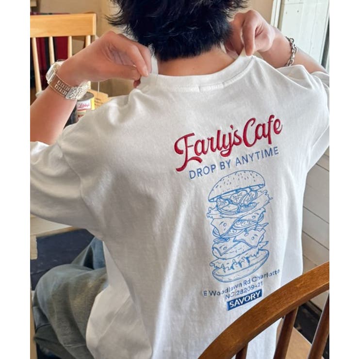 《JaVaジャバコラボ》遊び心のあるカフェロゴが映えるバックプリントT。刺繍使い… | Classical Elf Men | 詳細画像1 